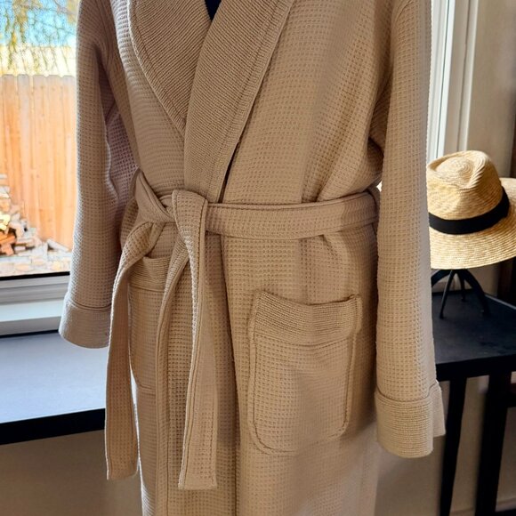 Cozy Earth Unisex Waffle Bath Robe Large Premium Quality in Excellent Shape - Picture 6 of 10